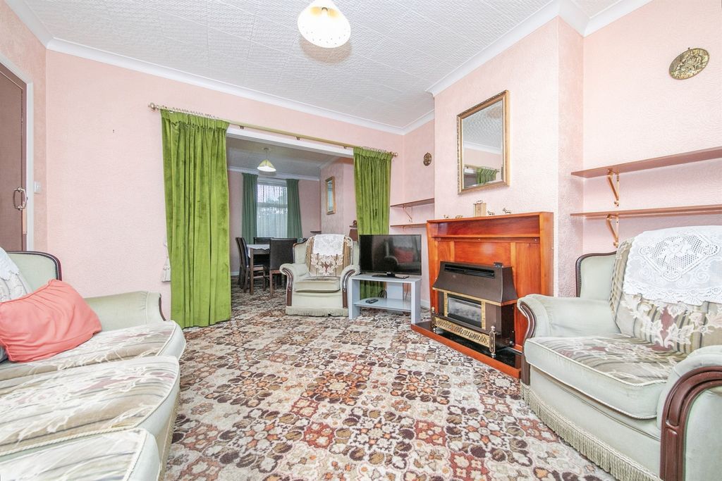 Property photo 3 of 16