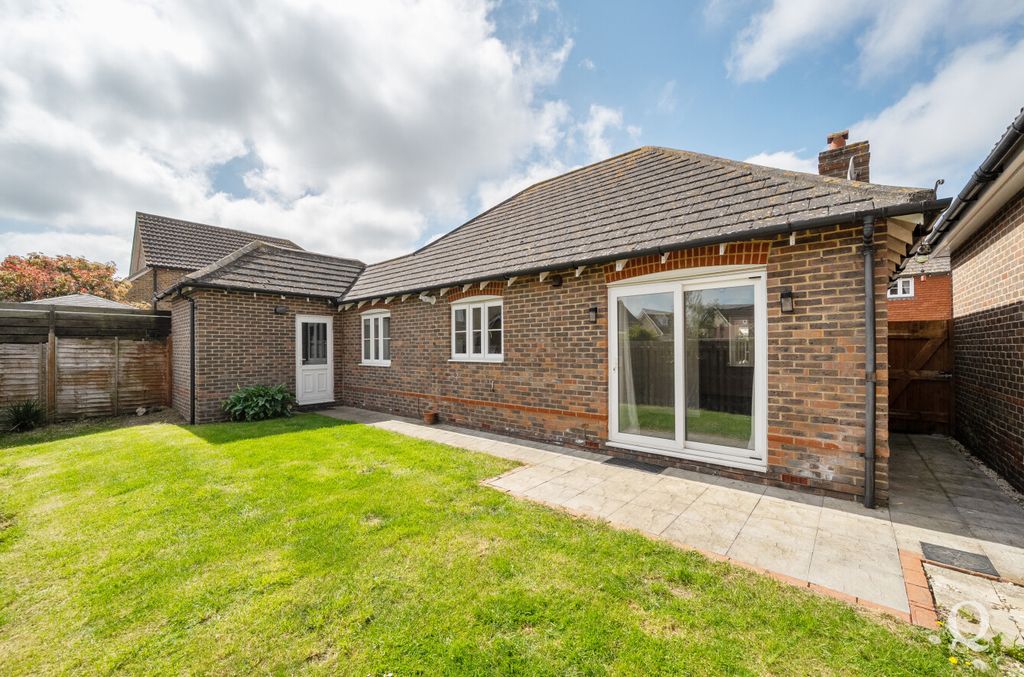 Property photo 3 of 27 2A187356-1Dbf-40A...