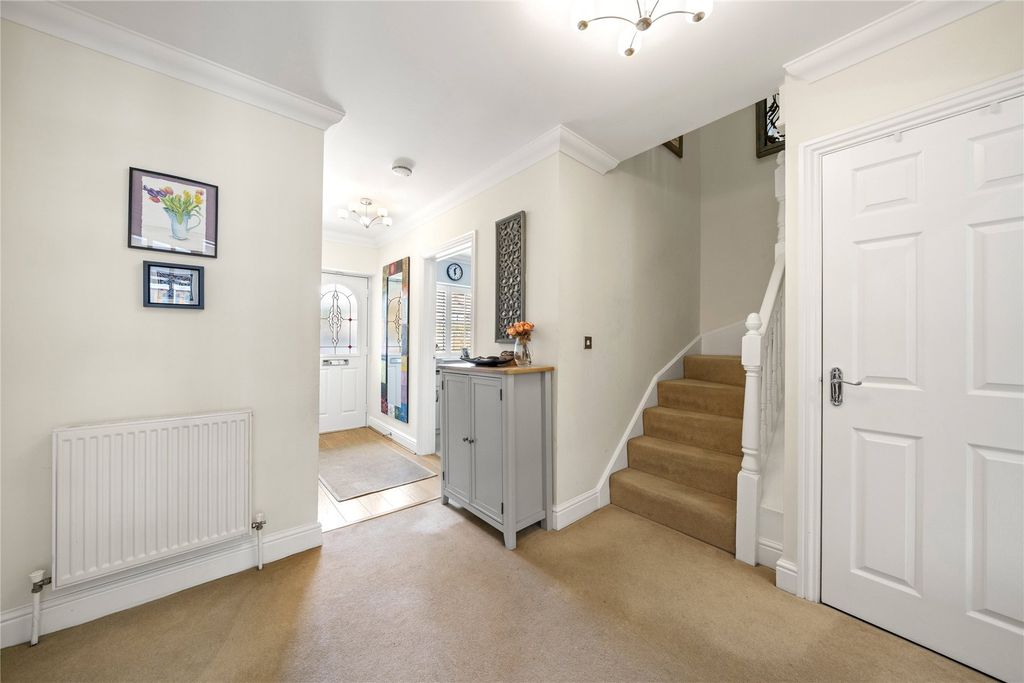 Property photo 2 of 12 Hallway