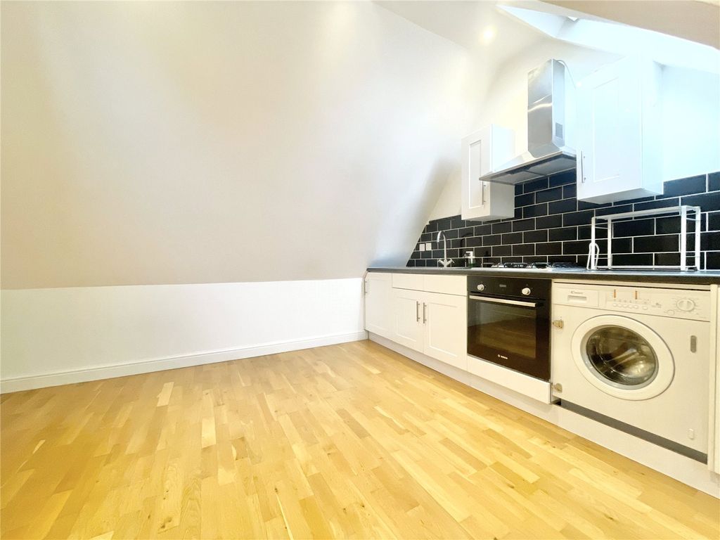 Property photo 3 of 10 Picture No. 09