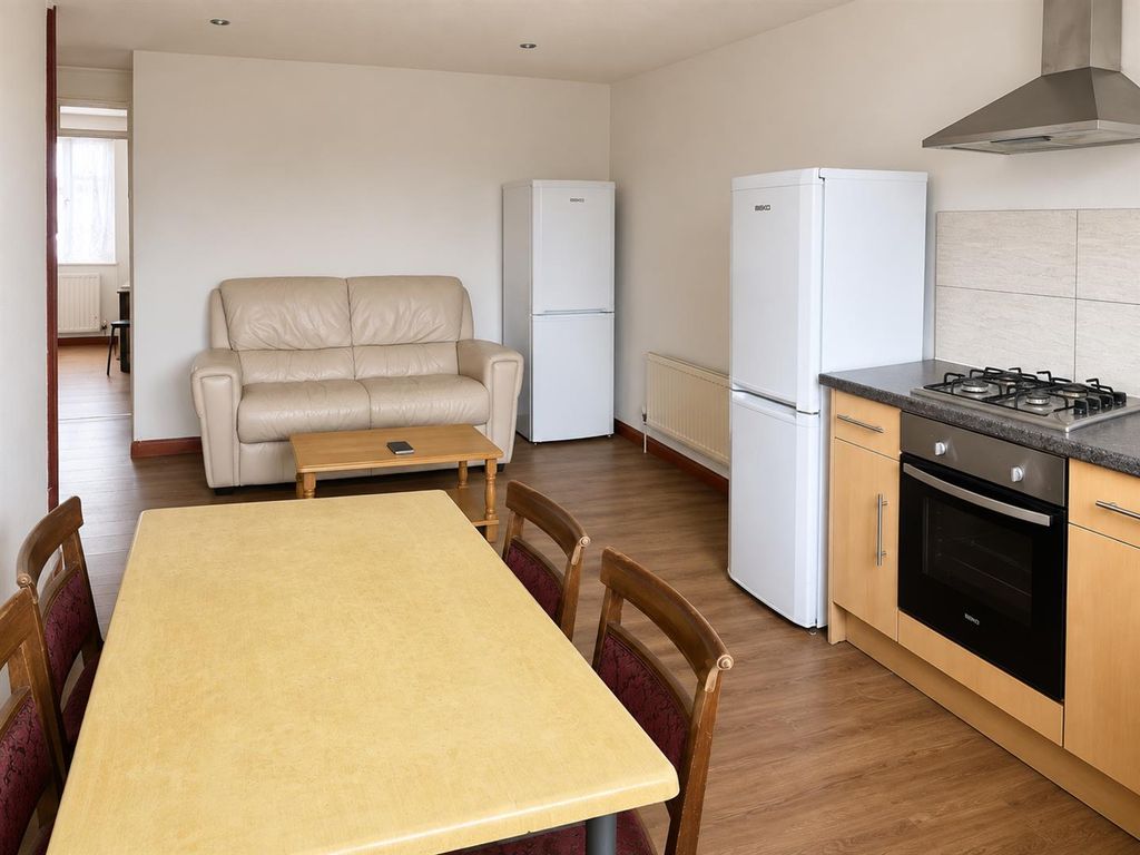 Property photo 2 of 7 7.Png