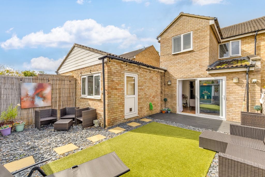 Property photo 3 of 26 4185896