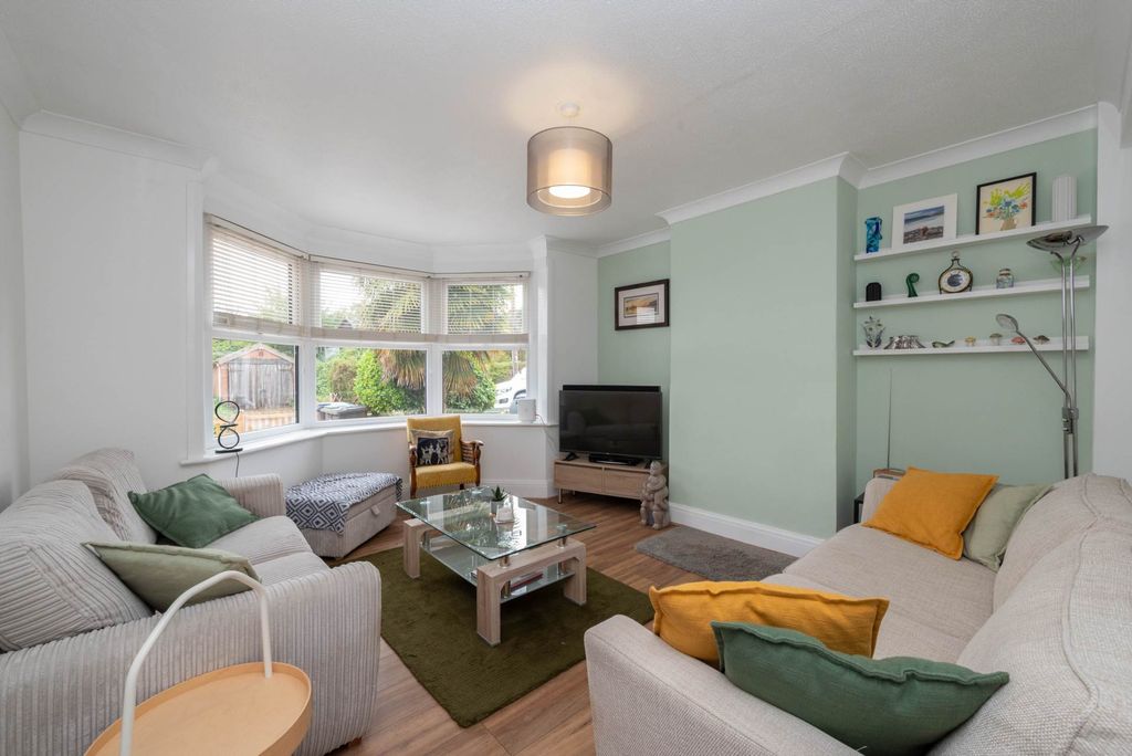 Property photo 2 of 14