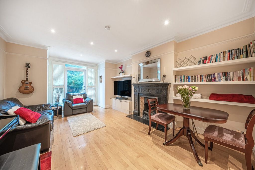 Property photo 3 of 6 Picture No. 05