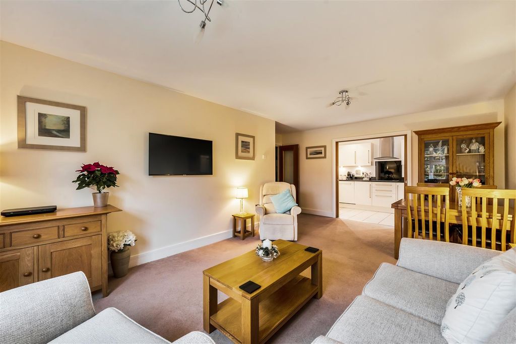 Property photo 2 of 12 1386627-20-692d81404d66B.Jpg