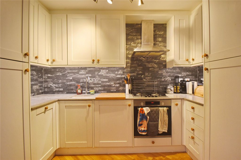 Property photo 2 of 12 Picture No. 05