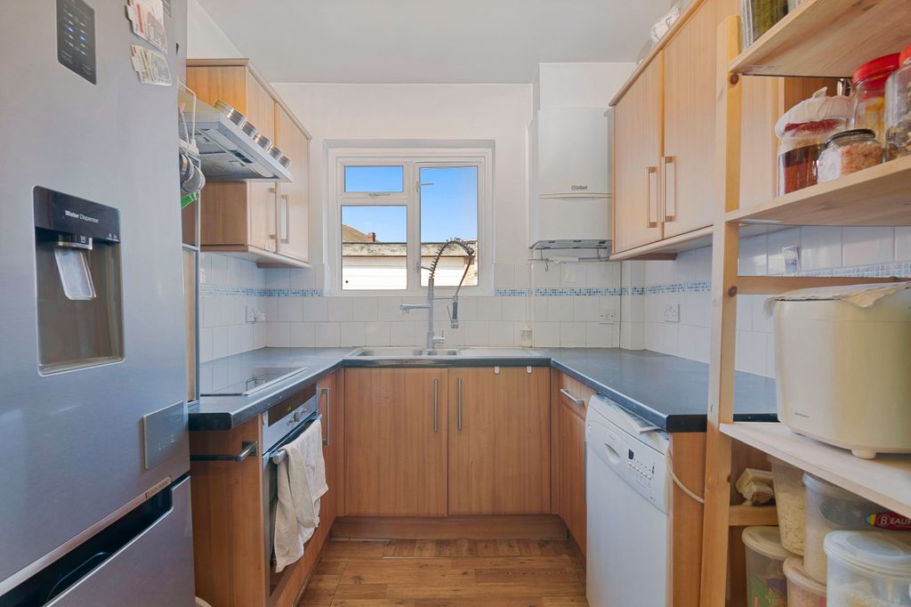 Property photo 1 of 25