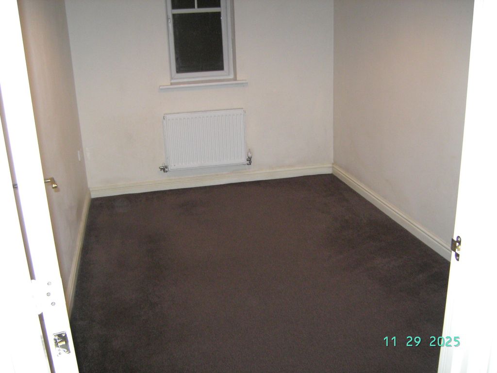 Property photo 2 of 16 Bedroom 1