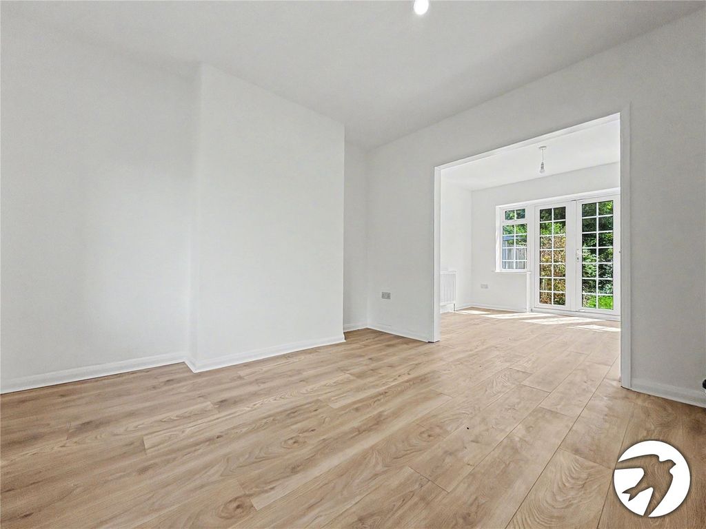Property photo 2 of 24 Picture No. 08