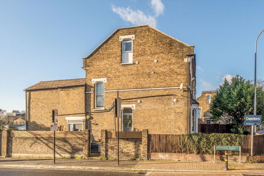 Property photo 1 of 6