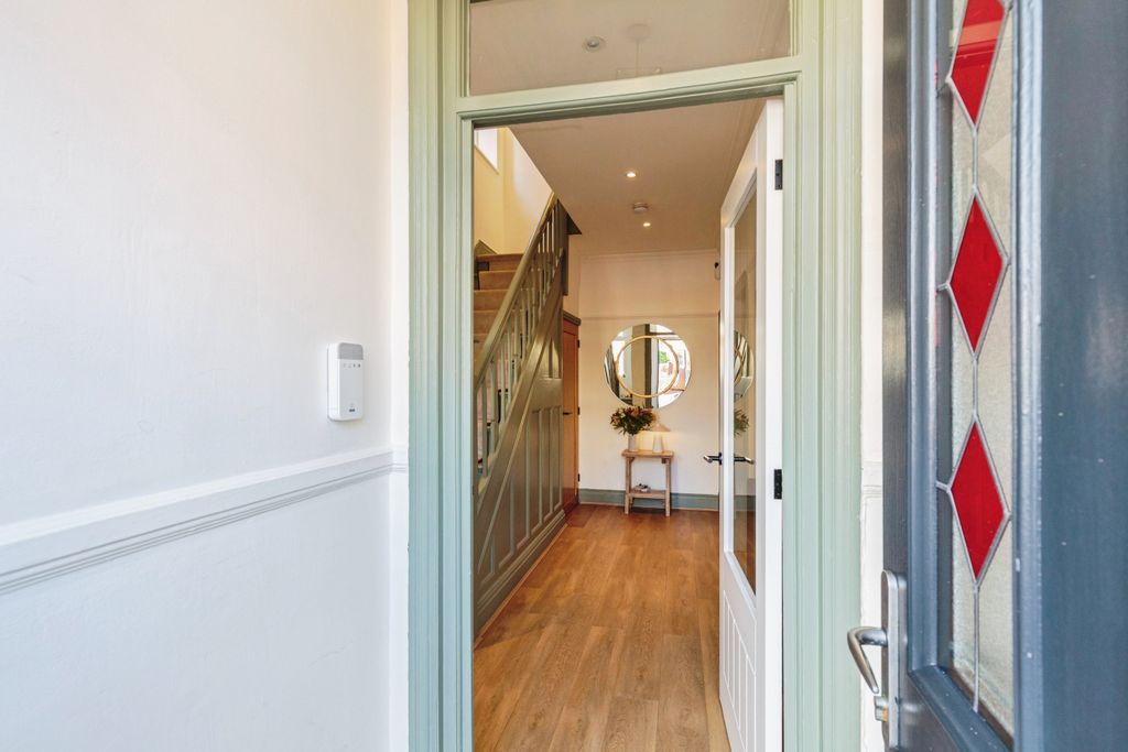 Property photo 2 of 32 2