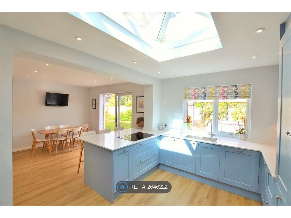 Property photo 2 of 29