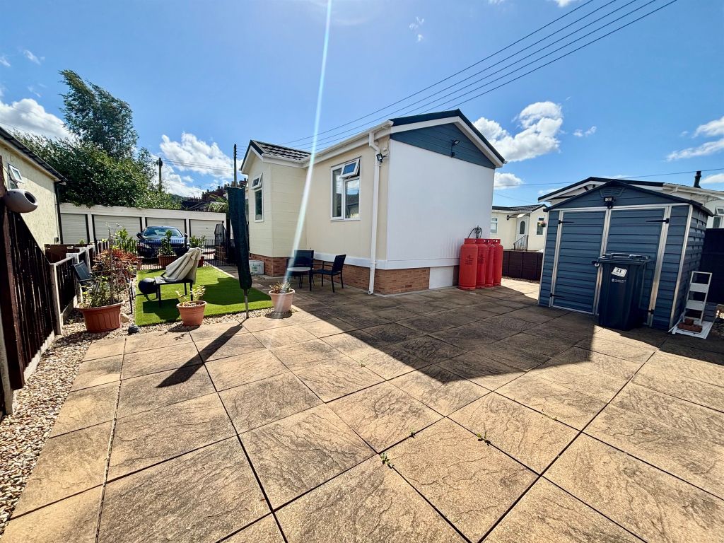 Property photo 2 of 26