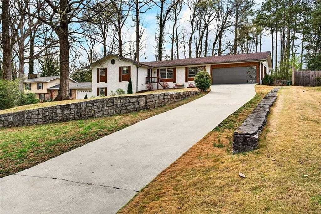 Property photo 1 of 25