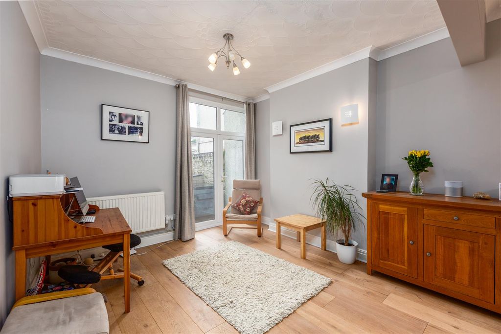 Property photo 3 of 35 Cz0A0166-Edit.Jpg