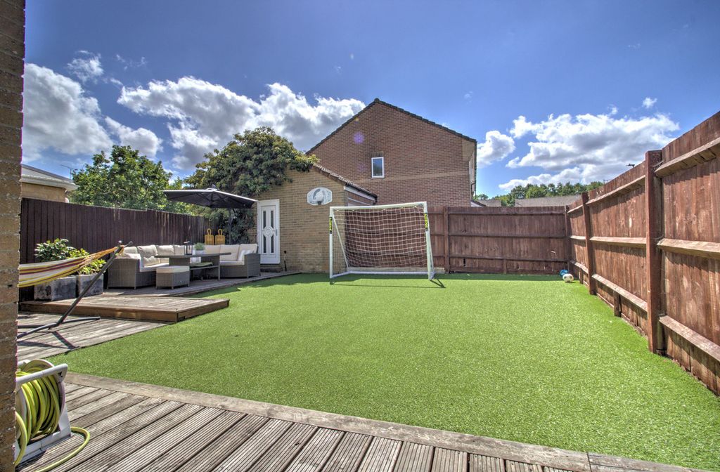 Property photo 1 of 18