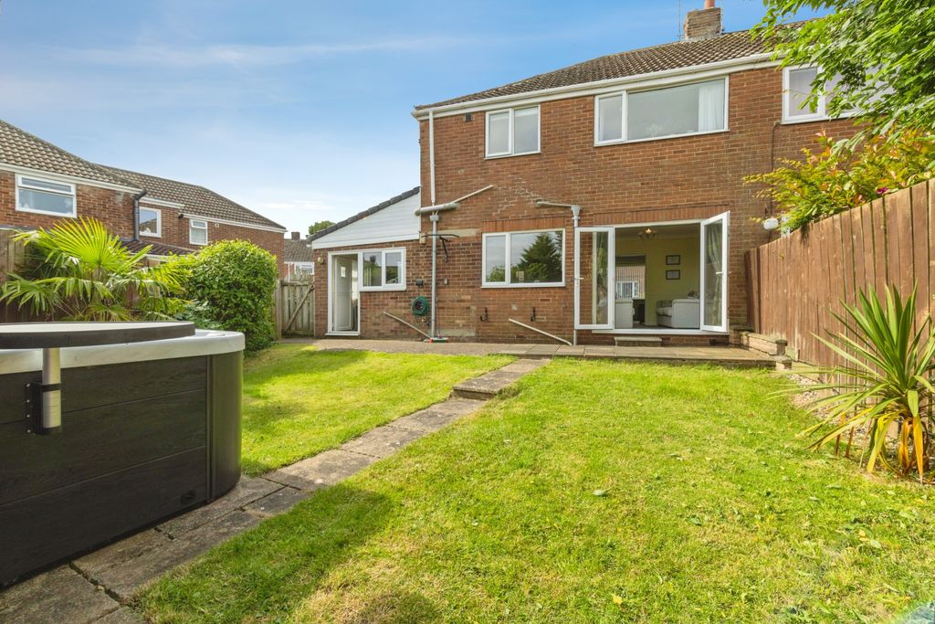Property photo 1 of 21