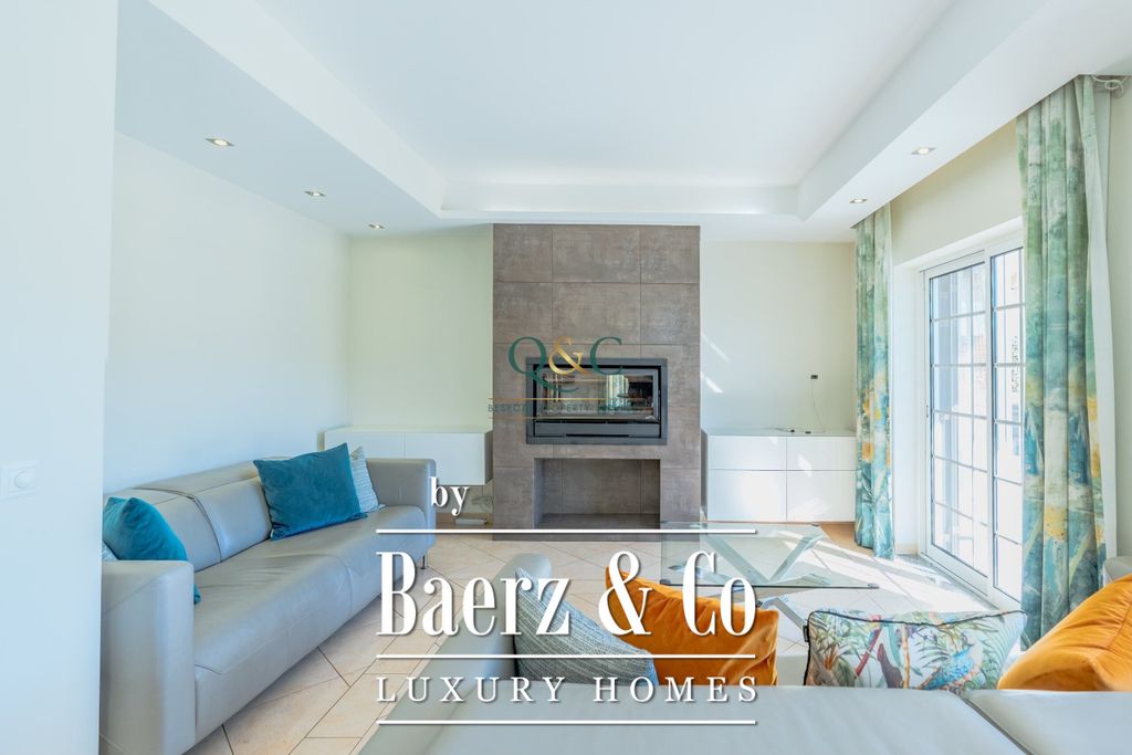 Property photo 2 of 27