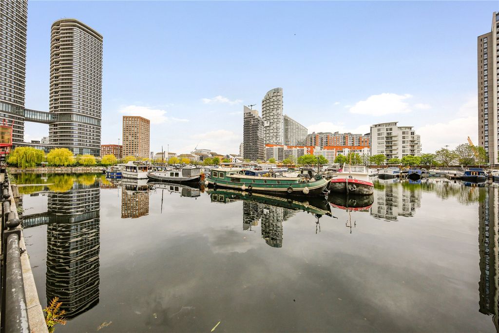 Property photo 2 of 25 Picture No. 30