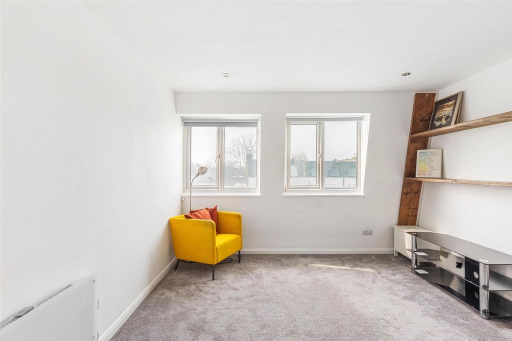 Property photo 2 of 16 Picture No. 03