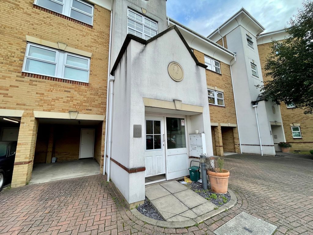 Property photo 2 of 16