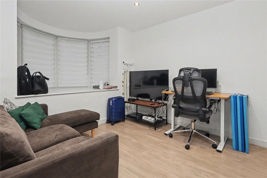 Property photo 3 of 8 Picture No. 07