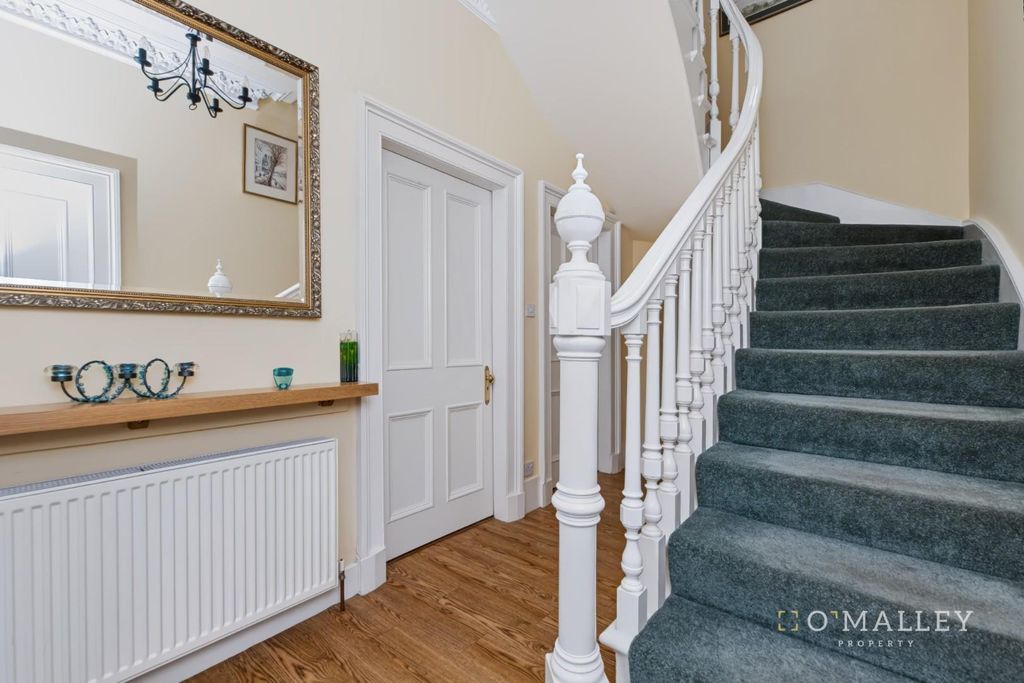 Property photo 2 of 37 Entrance Hallway