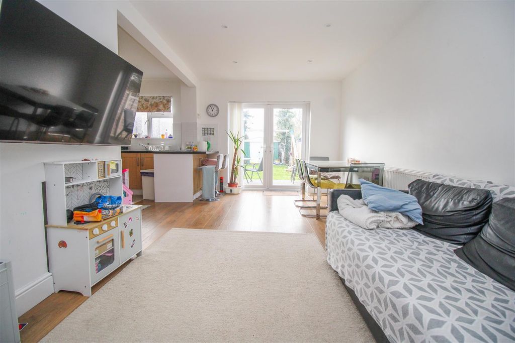 Property photo 2 of 8 Img_2462.Jpg