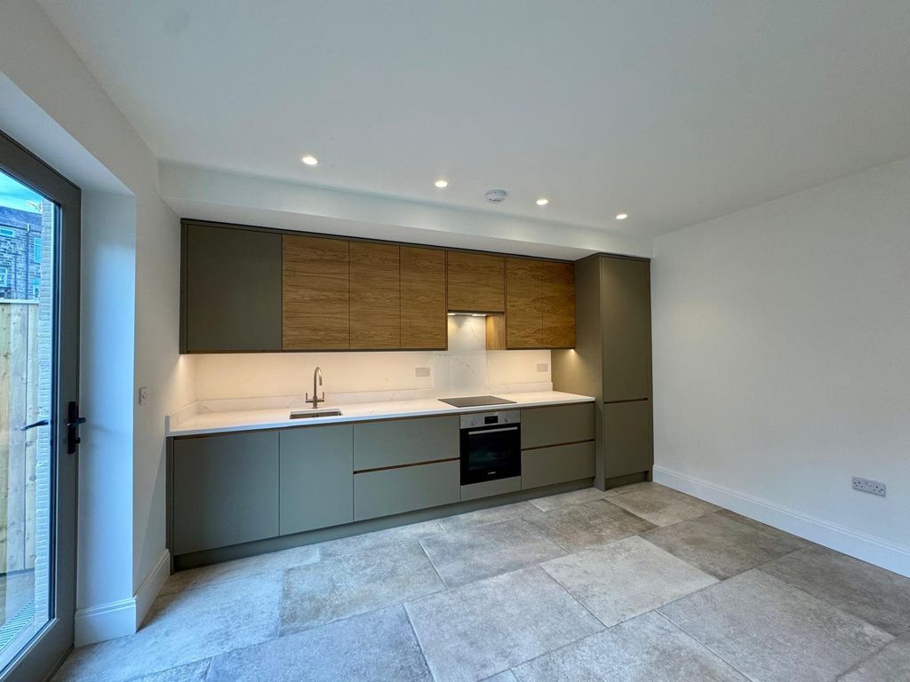 Property photo 2 of 15 Picture No. 06