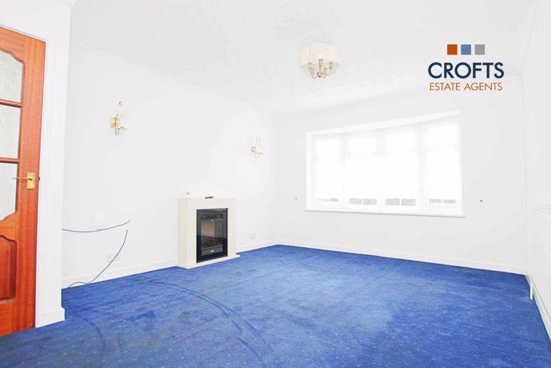 Property photo 3 of 25 Lounge