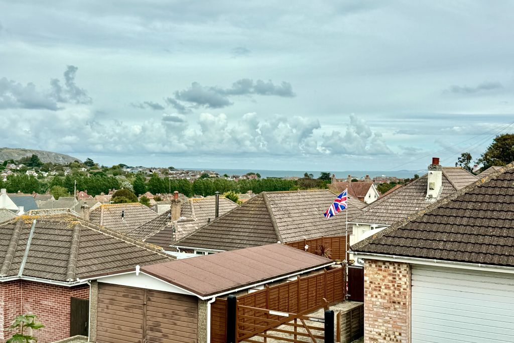 Property photo 2 of 9 Sea View
