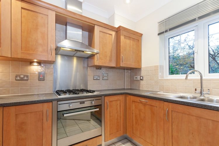 Property photo 2 of 8 238992