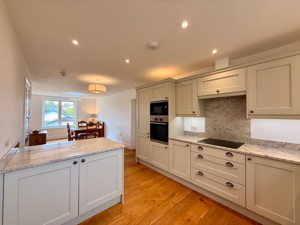Property photo 3 of 15 Kitchen Area