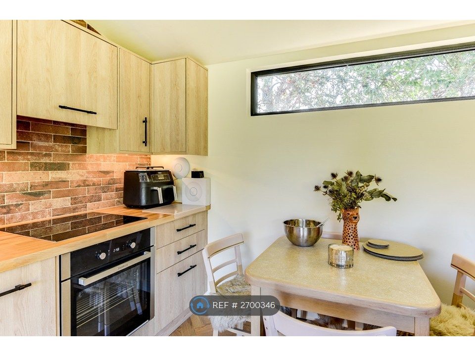 Property photo 1 of 25