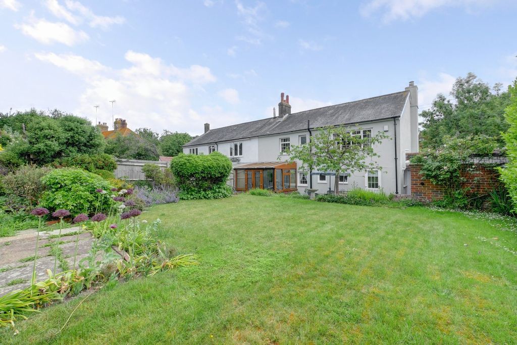 Property photo 2 of 35