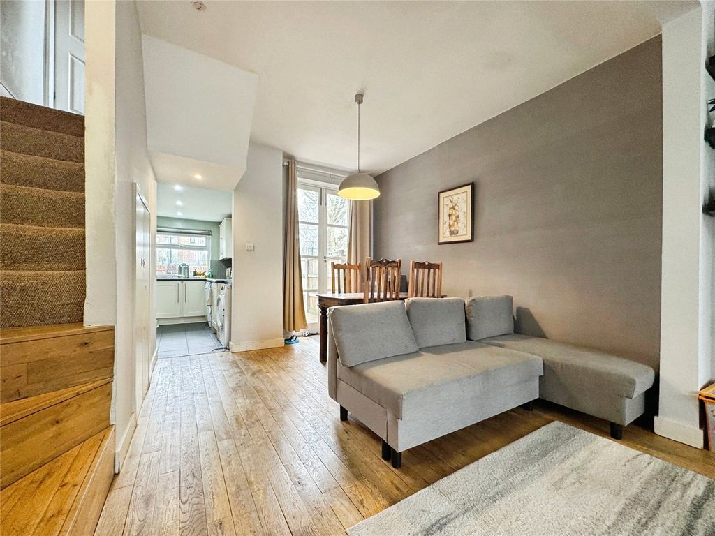 Property photo 3 of 14 Picture No. 18