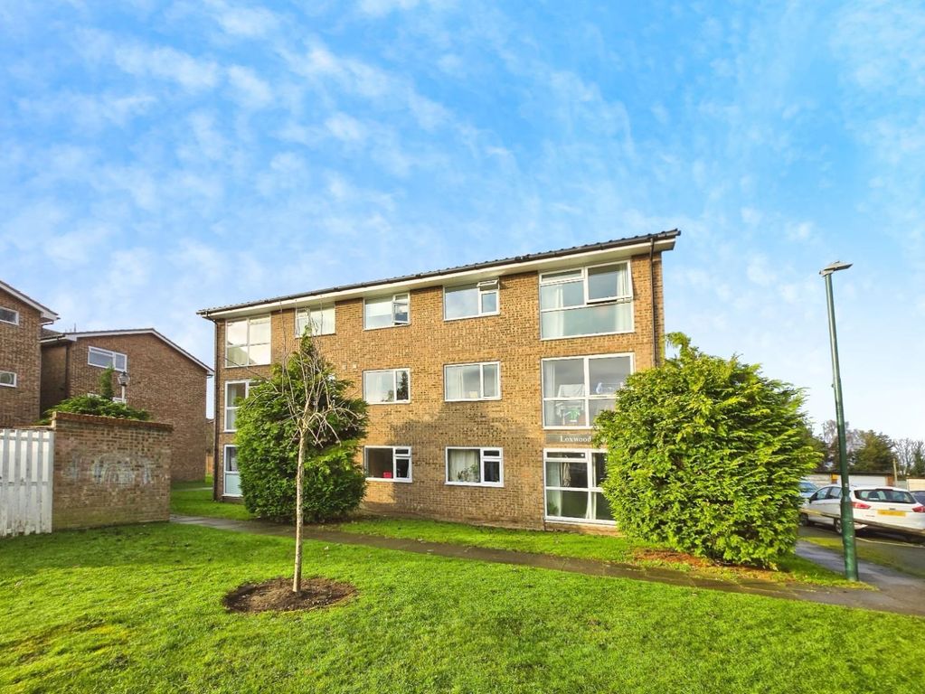 Property photo 1 of 12