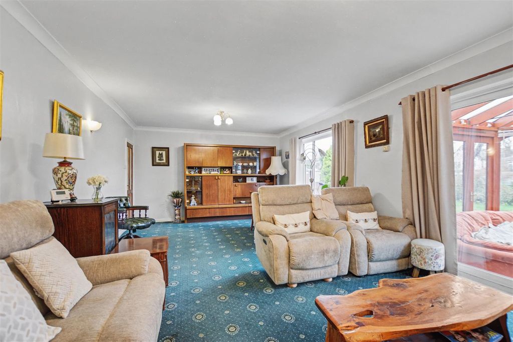 Property photo 3 of 31 Lounge_4.Jpeg