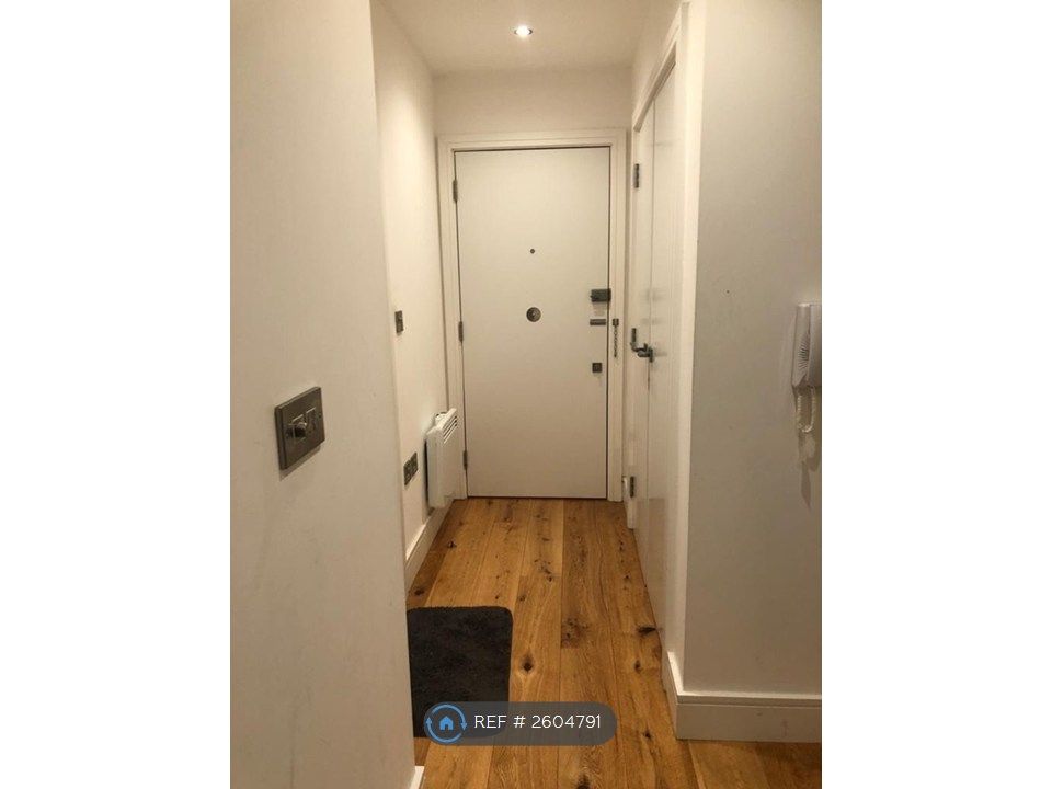 Property photo 2 of 12 Entrance