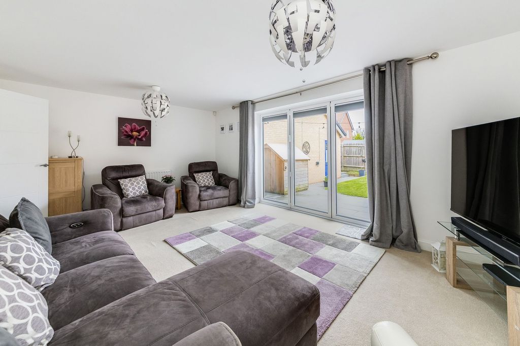 Property photo 3 of 16