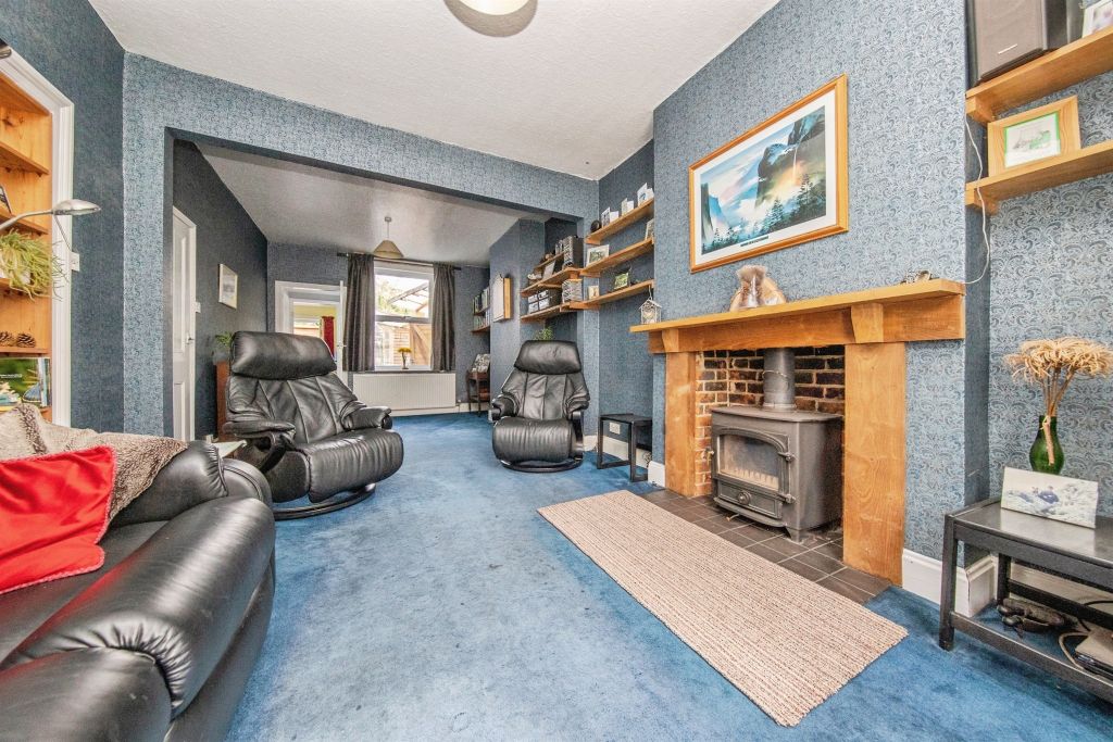 Property photo 2 of 19