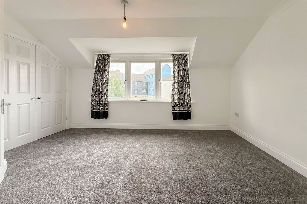 Property photo 3 of 16 Picture No. 04