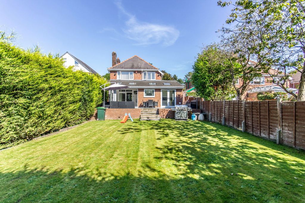 Property photo 2 of 24