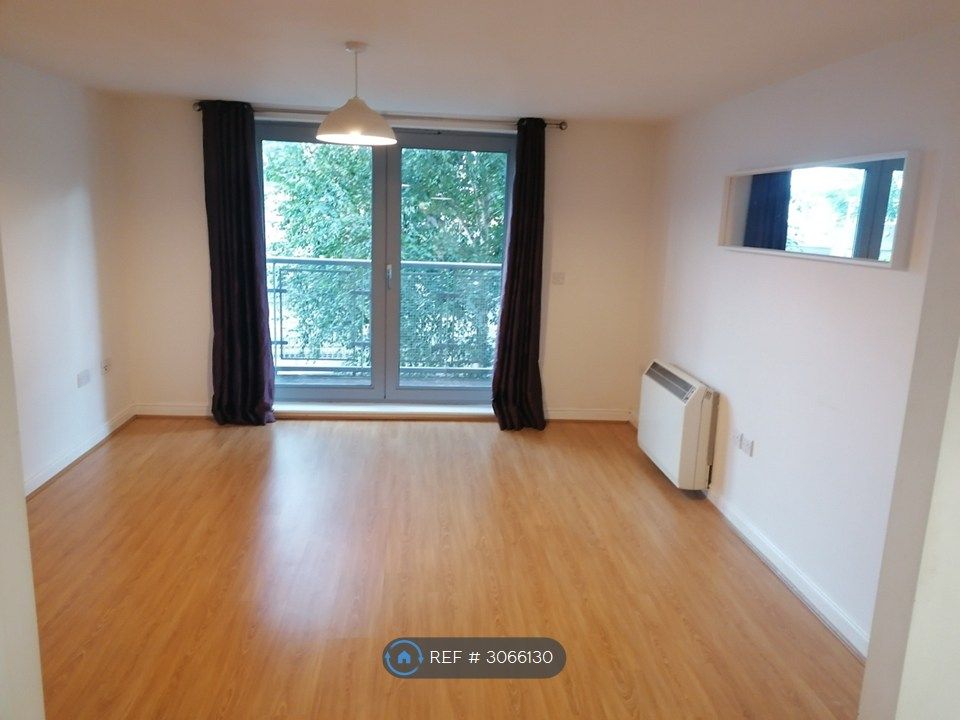 Property photo 3 of 8 Living Room