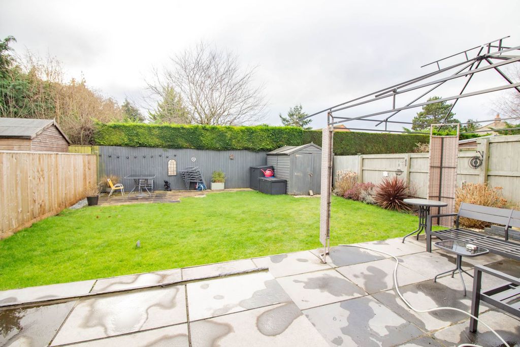 Property photo 3 of 20