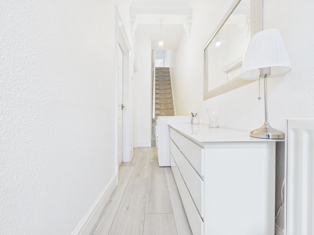 Property photo 2 of 27 Cam03729G0-Pr0166-Still004