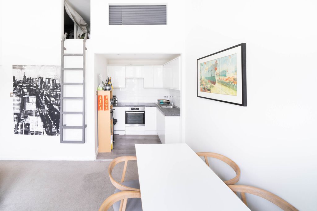 Property photo 3 of 6 Reception/Kitchen View 3