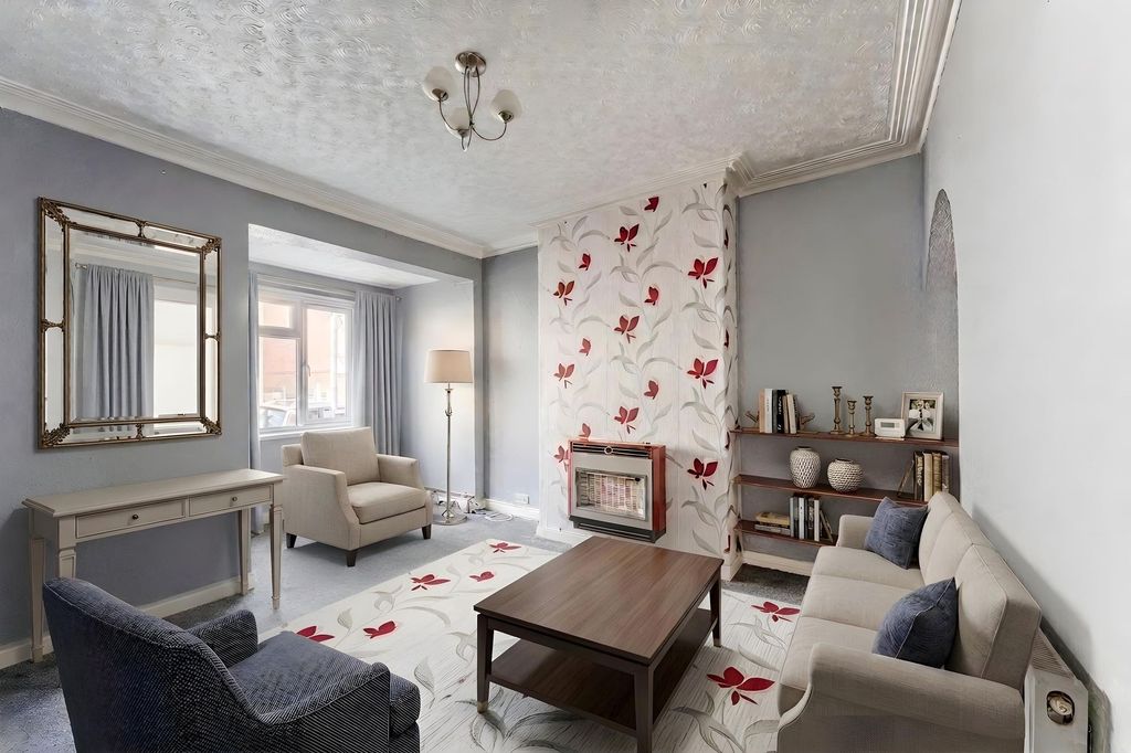 Property photo 2 of 13