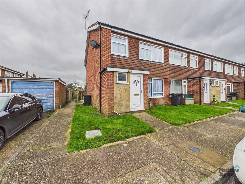 Property photo 1 of 17 Cam03063G0-Pr0160-Still016.Jpg