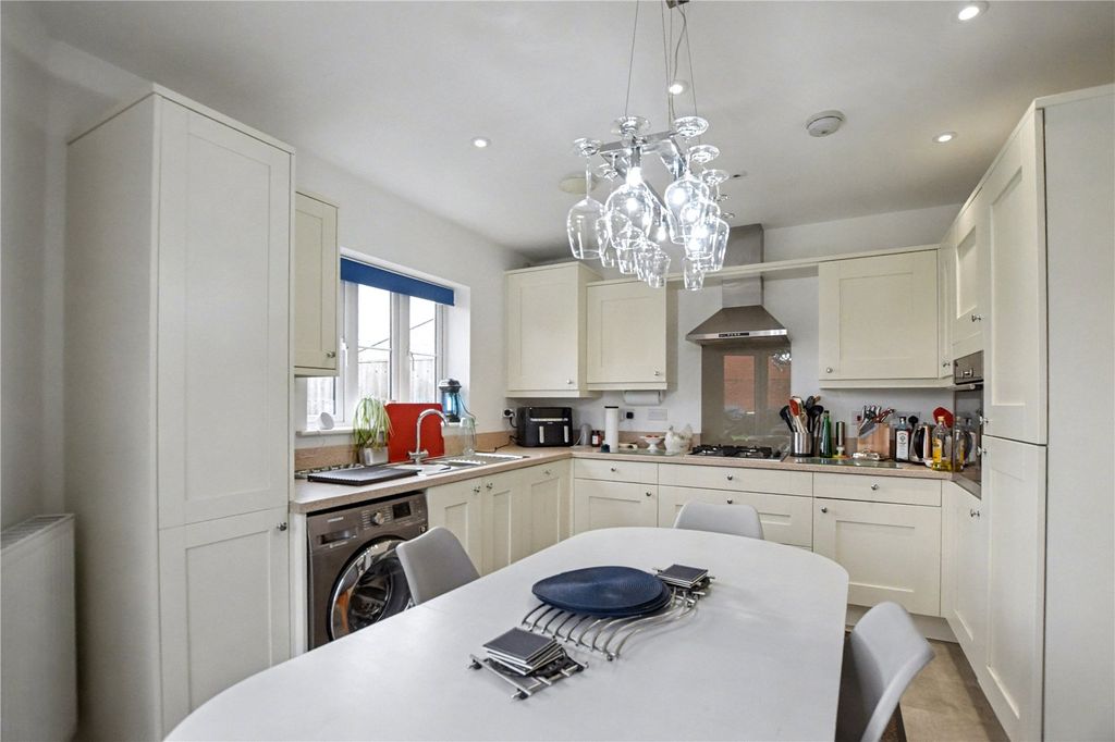 Property photo 2 of 27 Picture No. 05